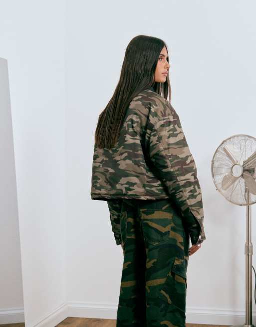 Lioness exclusive Hudson collar detail cropped bomber jacket in camo , 4 of 4