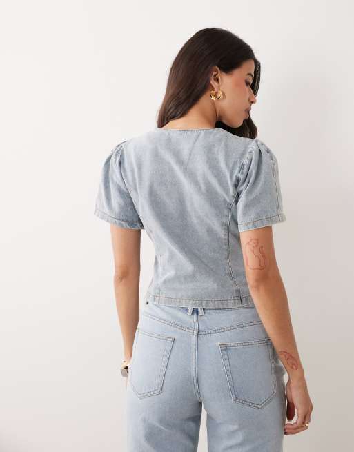 Lioness Femme cotton rich puff sleeve button up blouse in light wash denim, 3 of 4