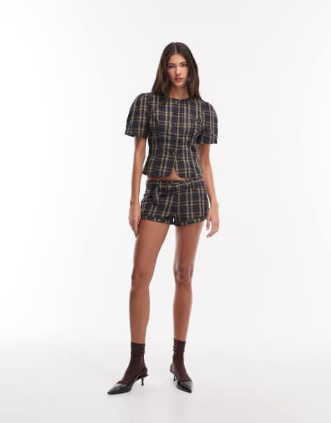 Lioness – Femme – Kariertes Set in Marineblau und Zitronengelb mit hohem Baumwollanteil, aus Bluse mit Knopfleiste und Puffärmeln sowie Mini-Shorts - view 1