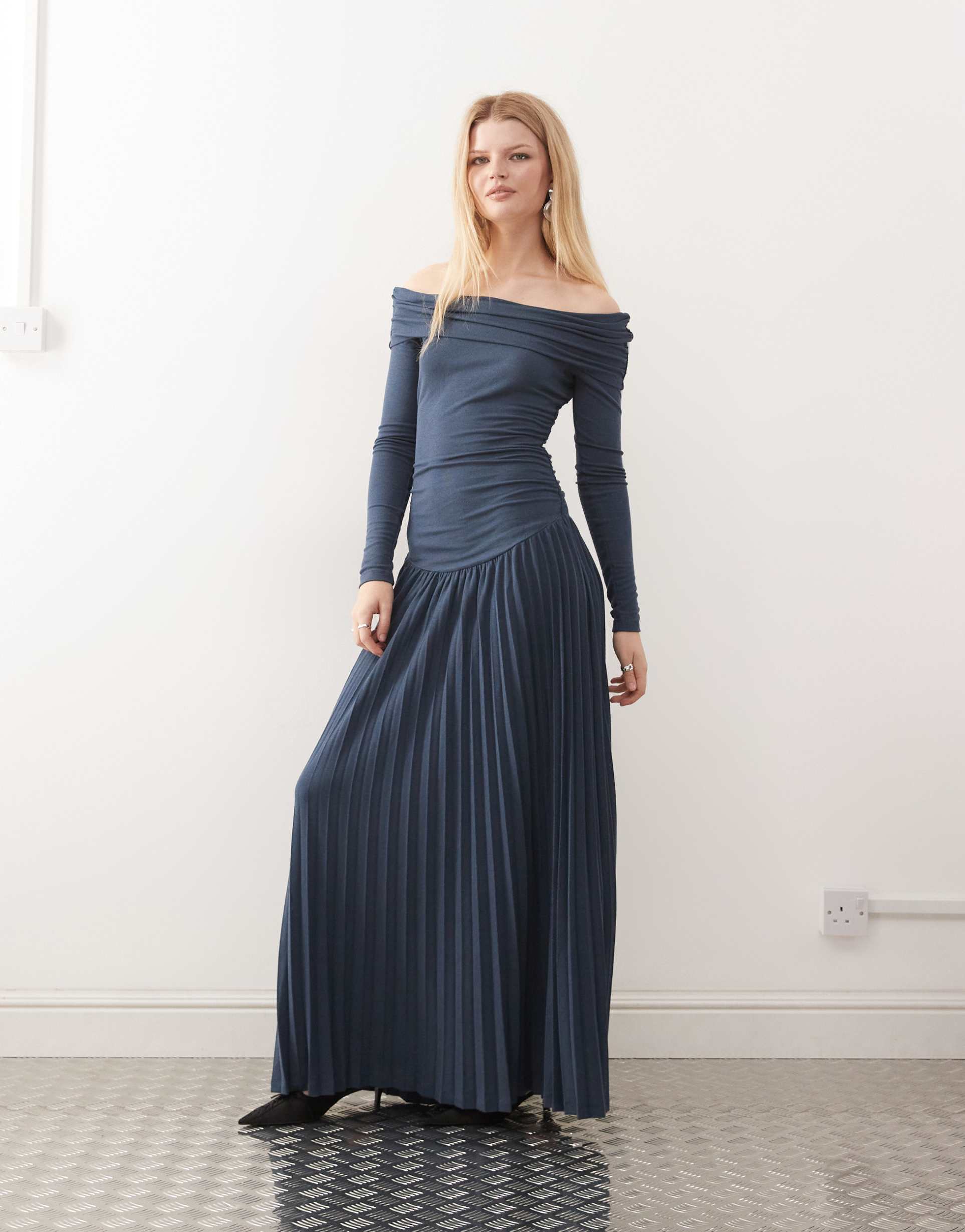 lioness field of dreams long sleeve foldover bardot ruched drop waist pleated maxi dress in navy