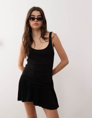 Lioness Field Of Dreams Scoop Neck Ruched Bodice Pleated Hem Mini Dress In Black