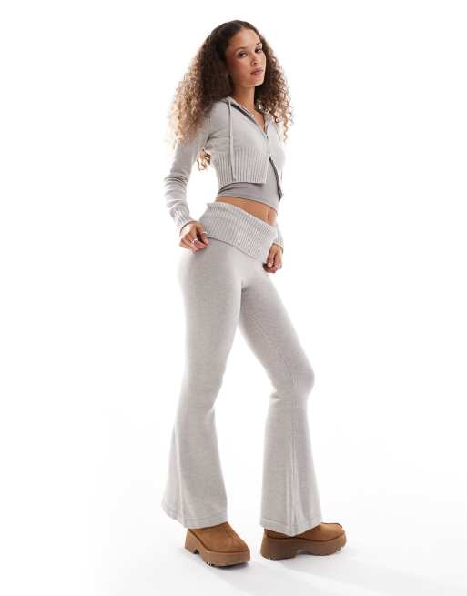 Lioness - Gebreide flare-broek met omgevouwen taille in lichtgrijs, deel van co-ord set