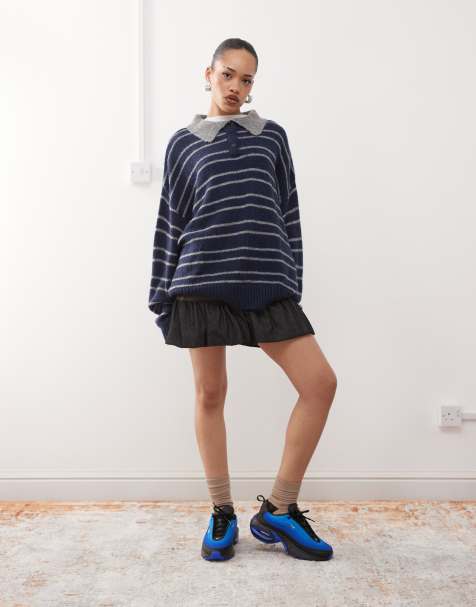 Lioness – Gestrickter Rugby-Pullover in gestreiftem Marineblau mit Kragendetail - view 1