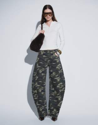 Lioness Horseshoe Barrel Leg Jeans In Brown