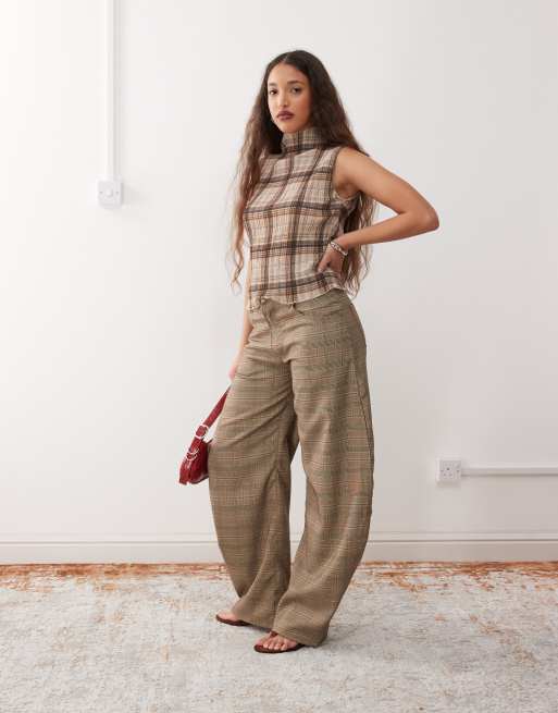 Lioness horseshoe barrel leg jeans in mocha plaid