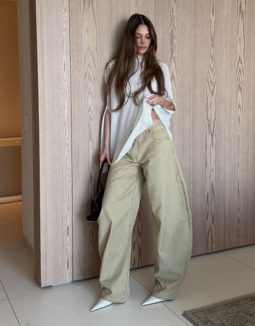 Lioness Horseshoe barrel leg jeans in stone, 2 of 7