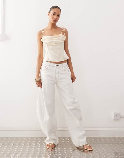Lioness – Humphrey – Camisole-Top im 90er-Look in Cremeweiß mit eckigem Ausschnitt und geraffter Brustpartie, 2 von 4