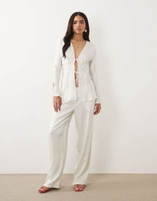 In Bloom - Pantalon d'ensemble décontracté à taille basse en satin - Porcelaine-Blanc XL