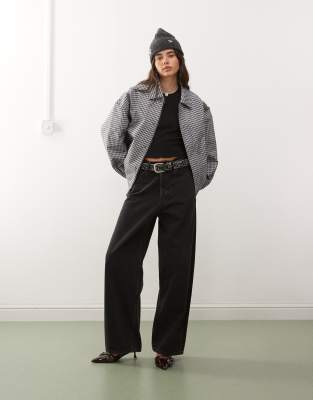 Lioness - Kenny - Oversize-Bomberjacke mit Kragendetail und marineblauem Karomuster-Bunt