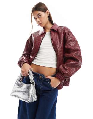 LIONESS LEATHER LOOK WEAVE DETAIL BOMBER JACKET IN BURGUNDY-RED