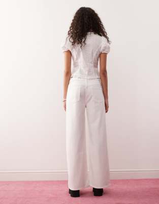 Lioness Muse High Rise Jeans In Porcelain In White