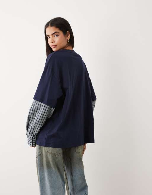 Lioness - Marineblå oversized 2-i-1-T-shirt med lange ternede skjorteærmer, 2 af 4