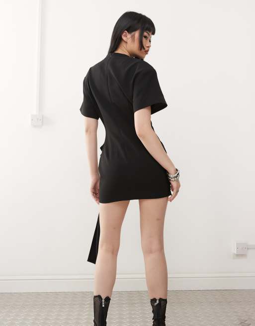 Lioness - Martini - Hoogsluitende mini jurk met structuur, gedrapeerde taille en hardware in zwart, 4 van 4