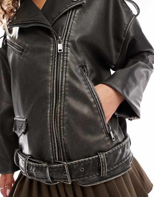 Lioness – Oversize-Bikerjacke in Anthrazit mit Used-Lederoptik und Taschendetail, 4 von 4