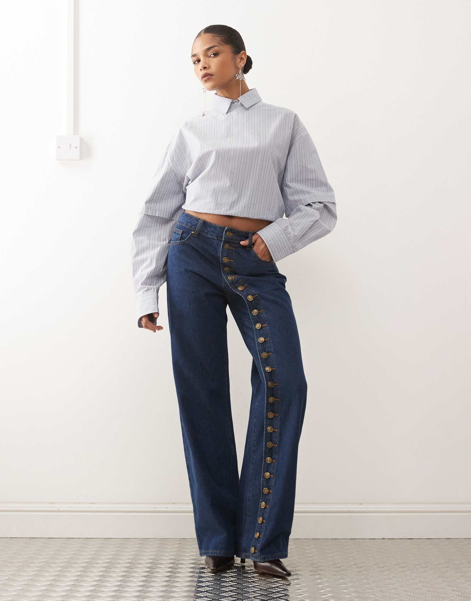 lioness penny asymmetric button detail relaxed leg jeans in mid wash