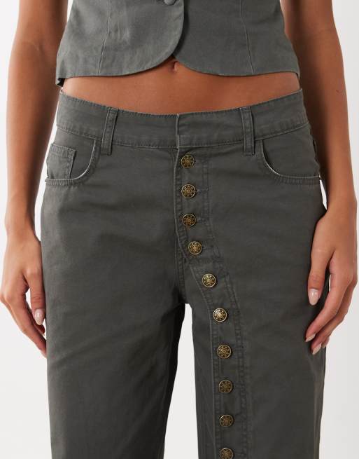 Lioness - Penny - Vaqueros gris carbón de pernera holgada con detalle de tapeta de botones asimétrica, 4 de 5