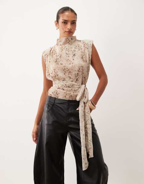 Lioness Penthouse funnel neck structured tie waist top in cream print - view 1