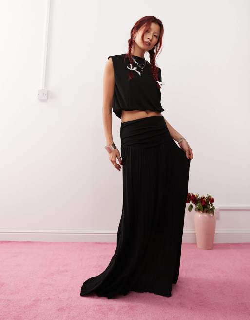 Lioness pleated drop waist knitted maxi skirt co ord in black