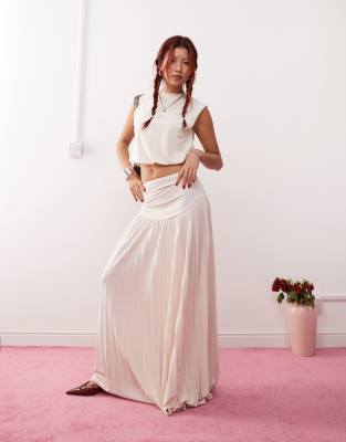Плиссированная юбка макси Lioness цвета слоновой кости - часть комплекта 15790₽