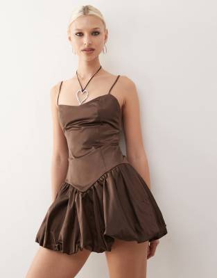 Lioness - Satin-Minikleid in Braun mit Korsettdetail und Ballonsaum