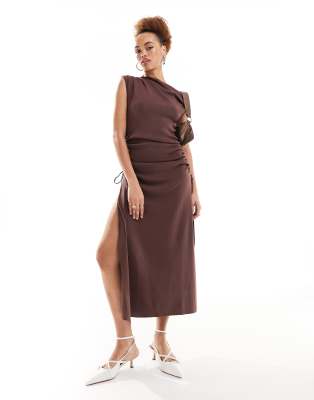 Lioness - Schulterfreies Midaxikleid in Braun mit hohem Beinschlitz-Brown