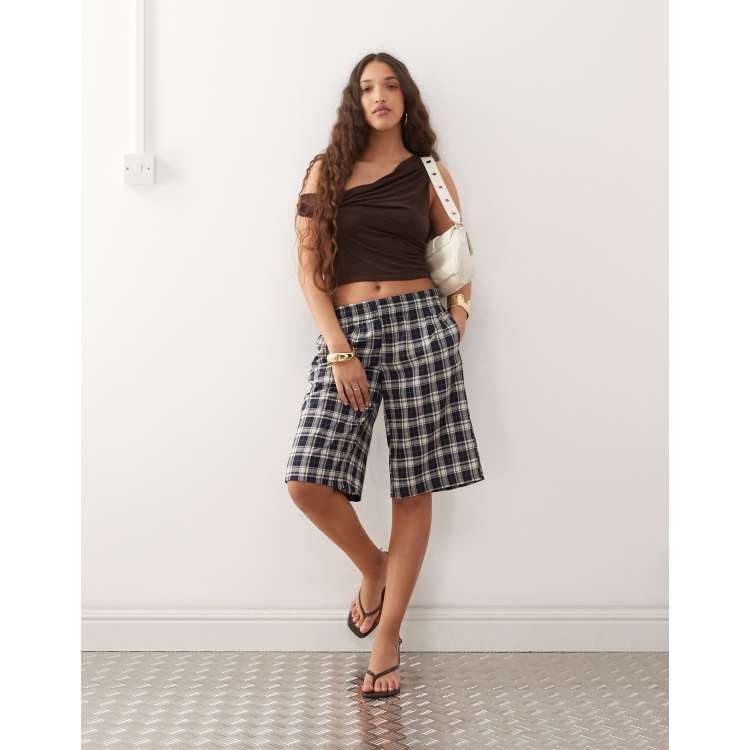 208490250-1-navycheck?$n_750w$