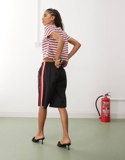 Lioness Sevigney elasticated waist side stripe windbreaker jorts in black, 4 of 5