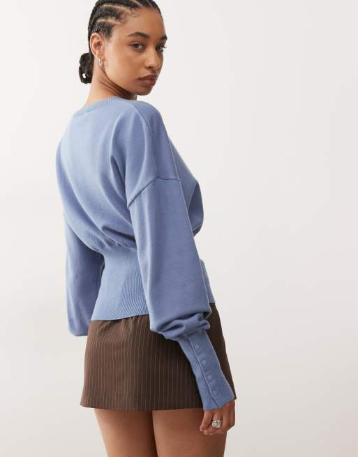Lioness – Sundown– Strickjacke in Schieferblau mit geraffter, abfallender Taille und tief sitzenden Ärmelbündchen, 4 von 4