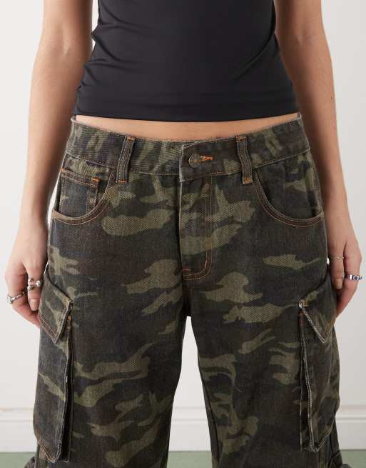 Lioness Sweetness low rise pocket detail oversized cargo jeans in khaki camo, 4 of 5