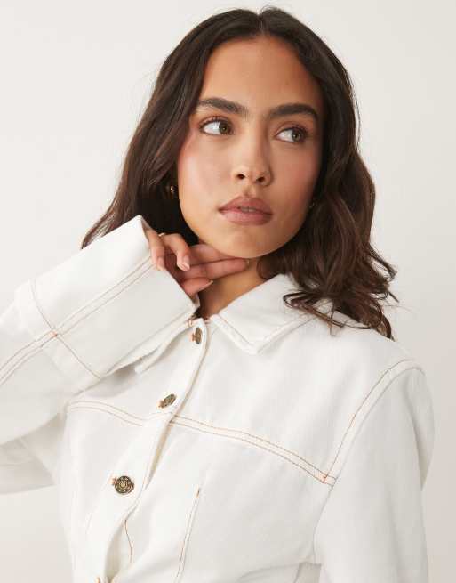 Lioness - The Bronx - Veste en jean ajustée en coton avec poignets larges et dos cintré - Blanc, 3 de 4