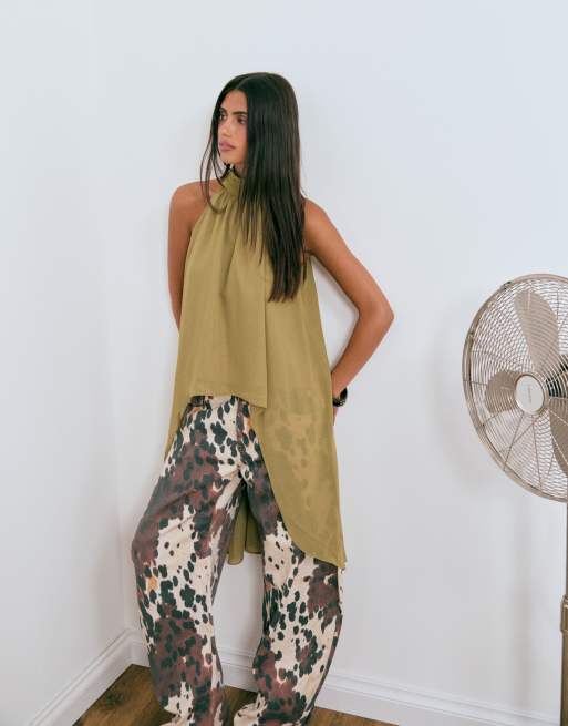 Lioness - top halter de gasa con drapeado Gabriella exclusivo en oliva, 2 de 4
