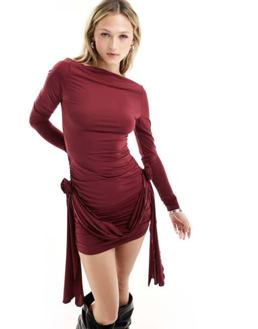 Lioness - Vestito corto rosso scuro con dettaglio drappeggiato e decorazione floreale