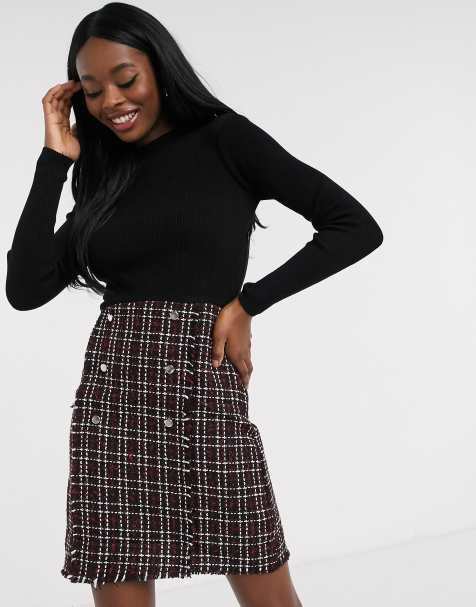 Lipsy – Buntes 2-in-1-Kleid mit Bouclé-Rock und Goldknopfdetail