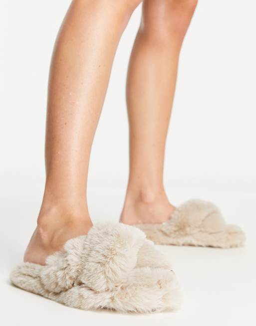 Beige fuzzy online slippers