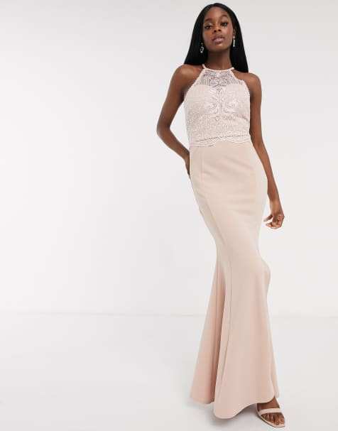 Lipsy – Neckholder-Maxikleid mit Spitzenapplikation in Taupe