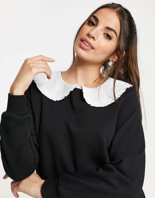 Lipsy – Pullover in Schwarz mit Kragen in Weiß