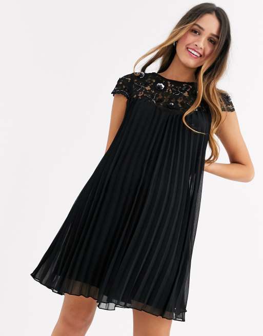 Lipsy Robe babydoll courte avec corsage en dentelle Noir ASOS