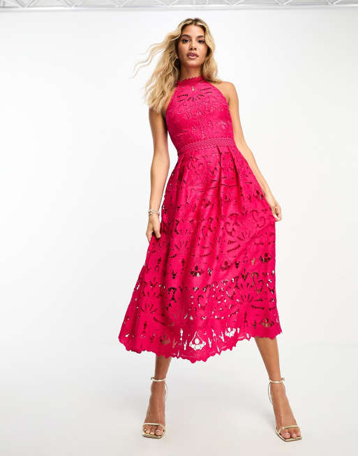 Lipsy - Robe mi-longue en dentelle ajourée à col haut - Rose