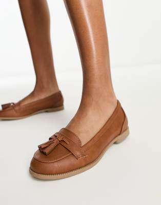 Lipsy Lipsy tassel loafer in camel-Neutral