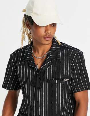 Liquor N Poker - Camicia a maniche corte nera gessato bianco con colletto con rever in coordinato