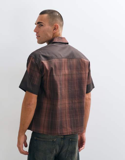 Liquor N Poker - camisa de manga corta patchwork marrón con paneles, 4 de 5