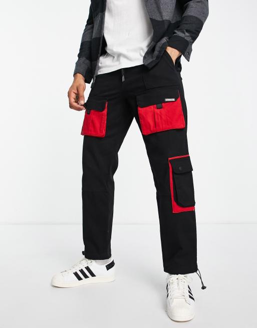 Liquor N Poker – Cargohose in Schwarz und Rot mit Utility-Taschen
