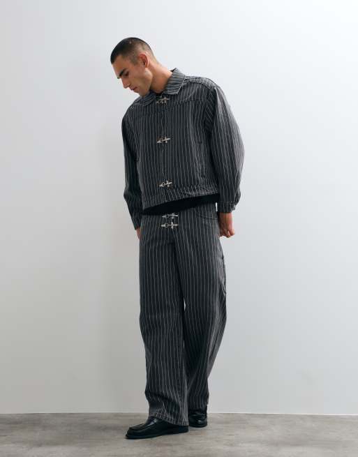 Liquor N Poker - Coordinato color antracite gessato con giacca harrington con fibbia e jeans, 1 di 3