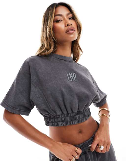 Liquor N Poker - Cropped T-shirt in donkergrijs