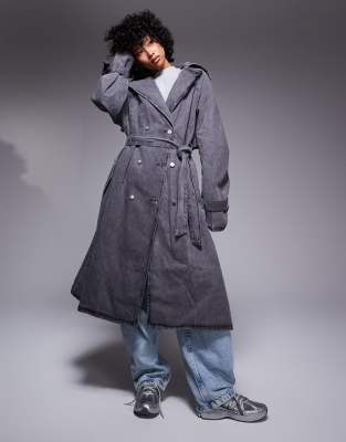 denim maxi trench coat with raw edges in gray