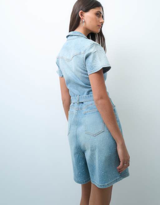 Liquor N Poker denim playsuit med bælte og pynt i blå vask, 4 af 4