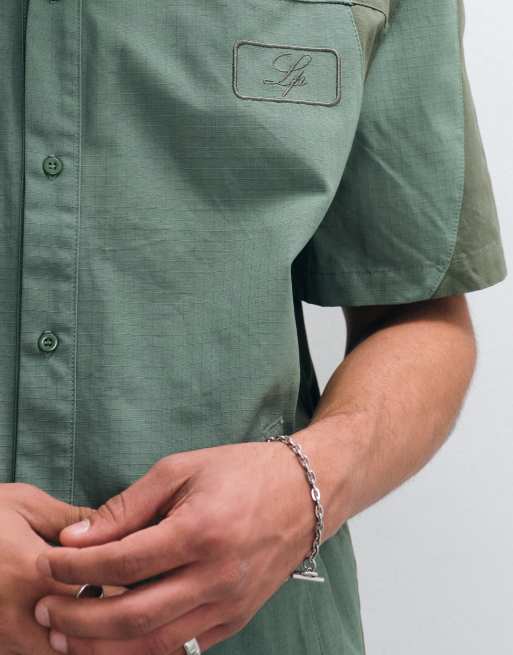 Liquor N Poker Hemd mit Panel-Details in Khaki, 3 von 5