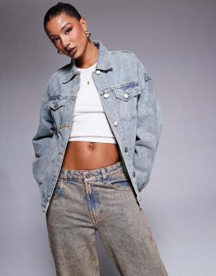 Liquor N Poker - Jeansjacke in Blau mit seitlichem Strass-Detail