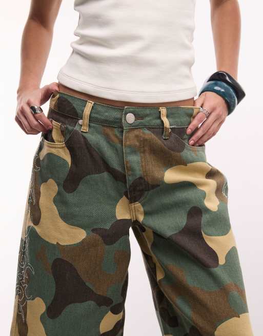 Liquor N Poker jorts con strass e stampa mimetica, 4 di 5