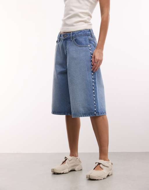 Liquor N Poker jorts in denim con borchie e perle lavaggio blu, 3 di 5